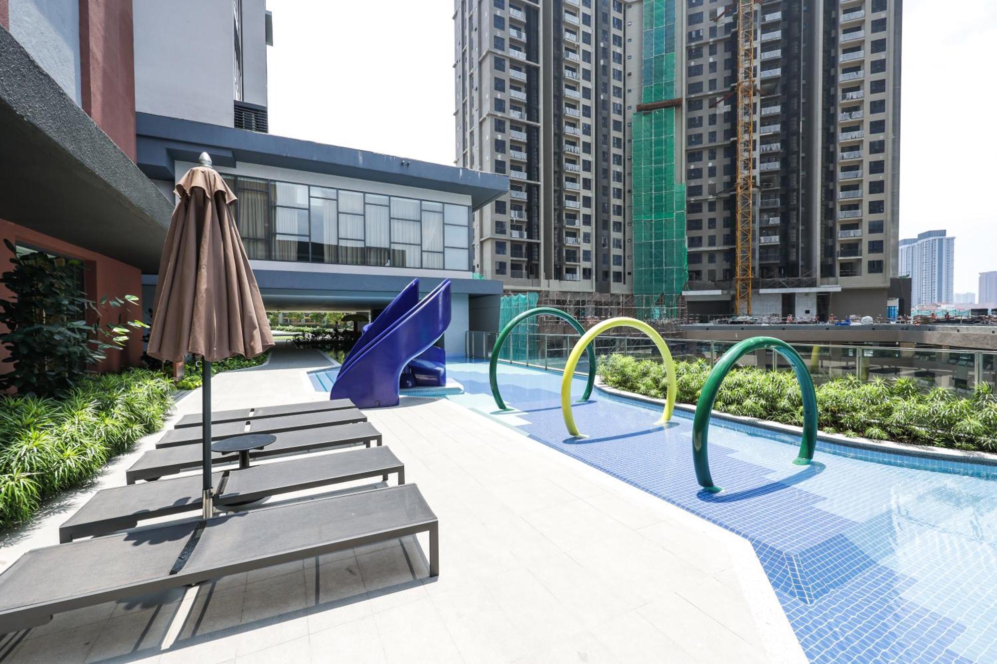 Sunway Velocity By Vivid * Kuala Lumpur